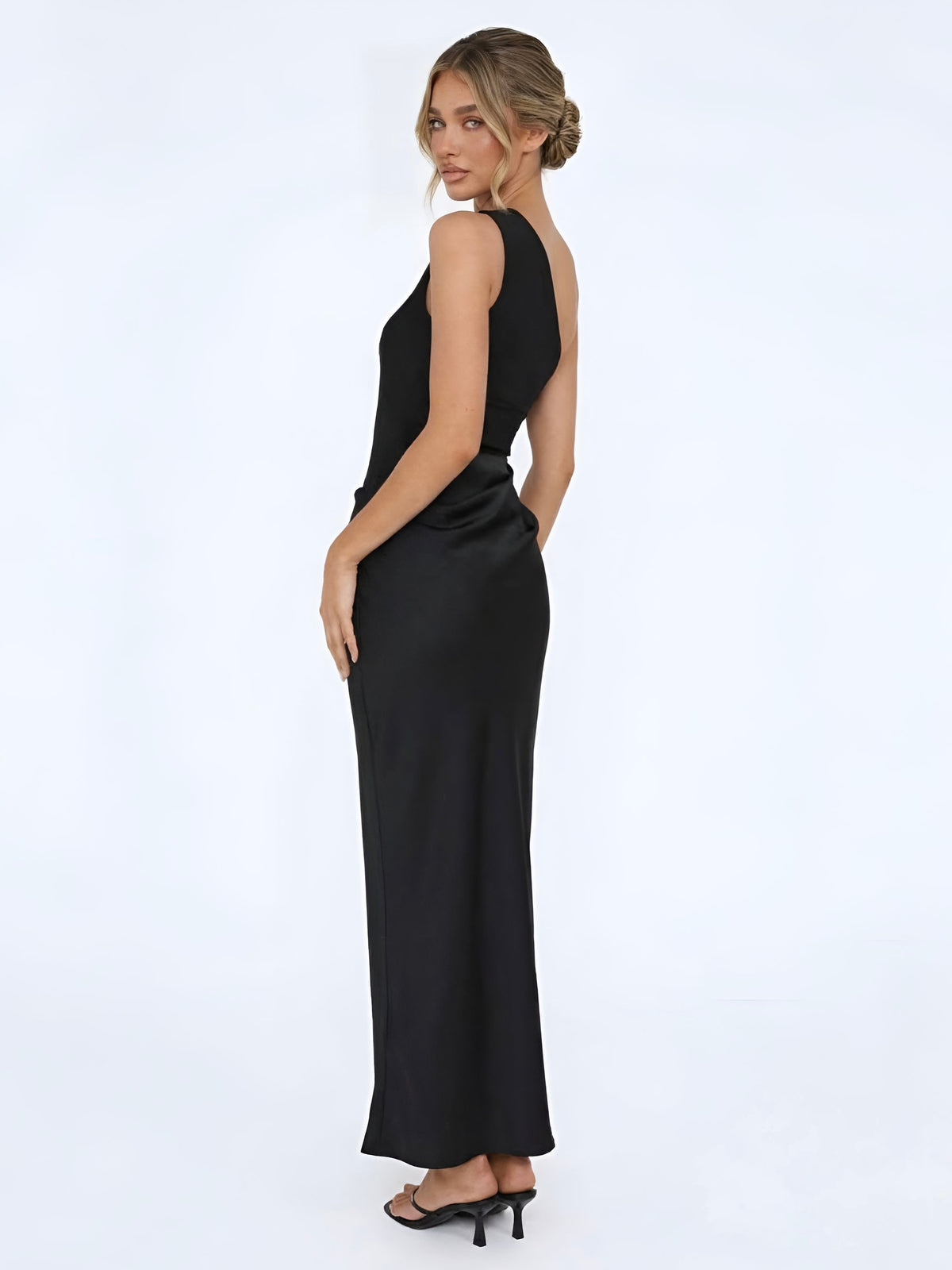 KENDAL MAXI DRESS -BLACK