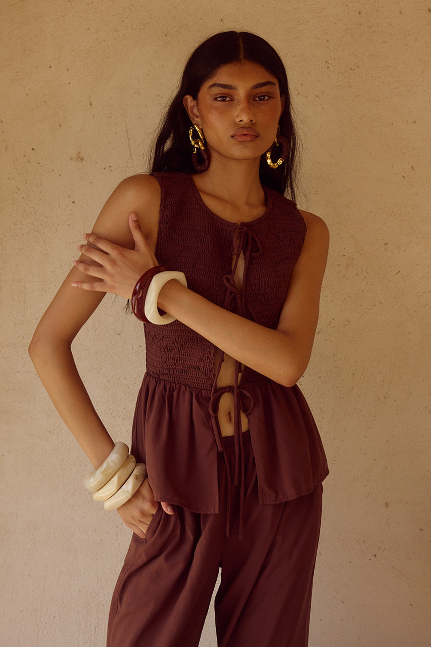 FLEUR SHIRRED TIE FRONT TOP - CHOCOLATE