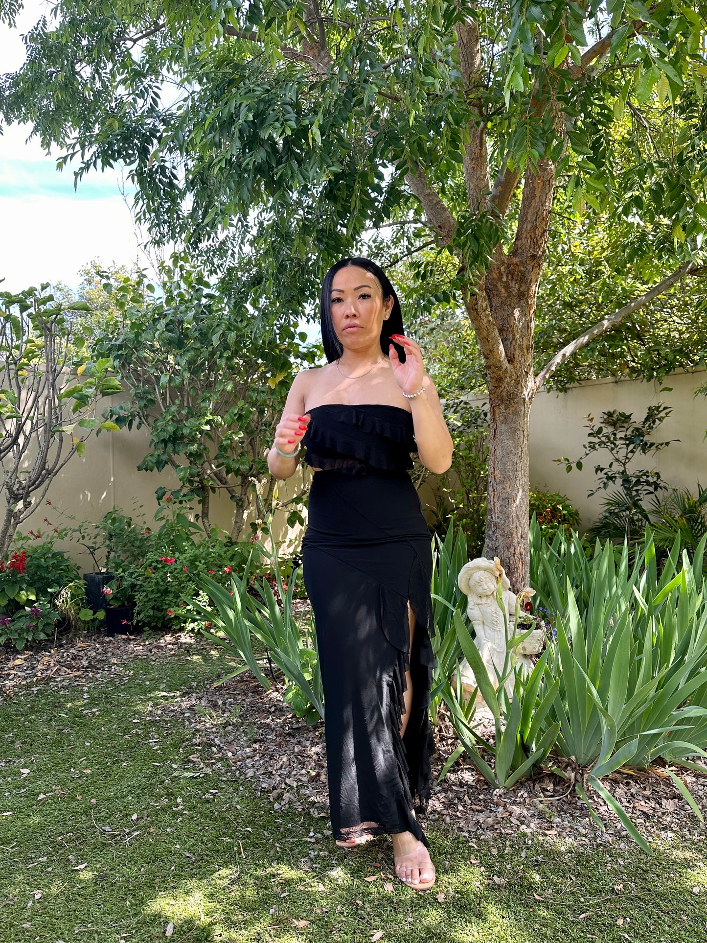 ZESTY MIDI DRESS -BLACK