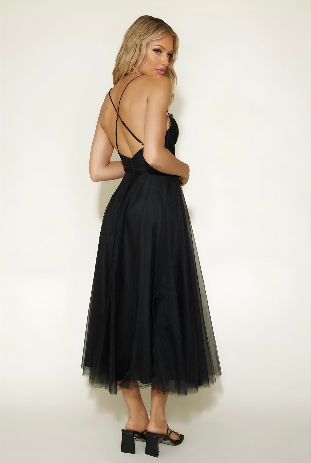 WINDFALL MIDI DRESS -BLACK