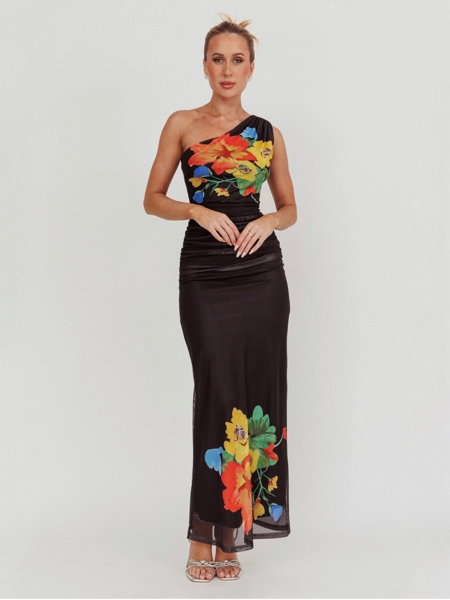ANNU MAXI DRESS -BLACK FLORAL