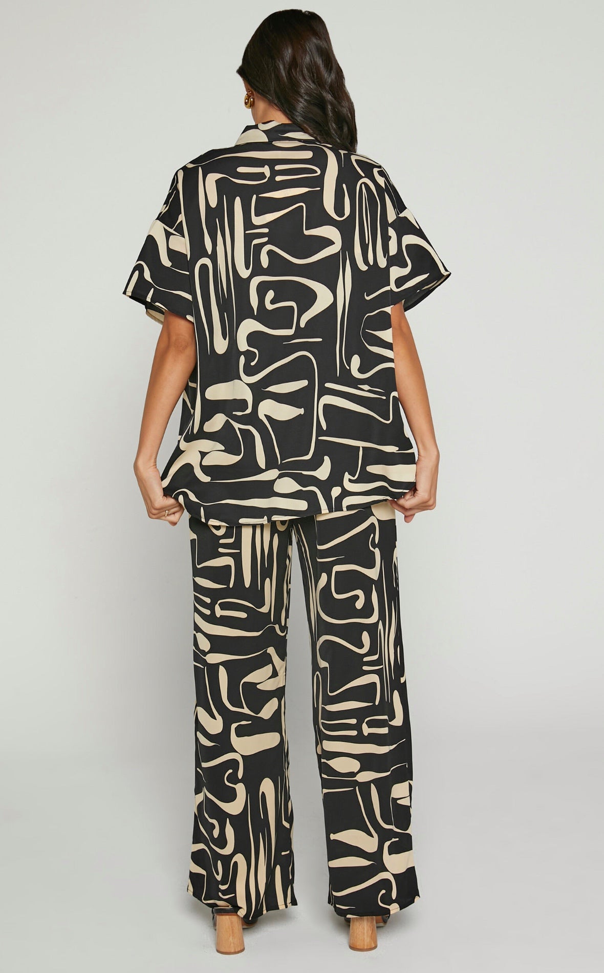 ZOELIE SHIRT & PANT SET - BLACK ABSTRACT