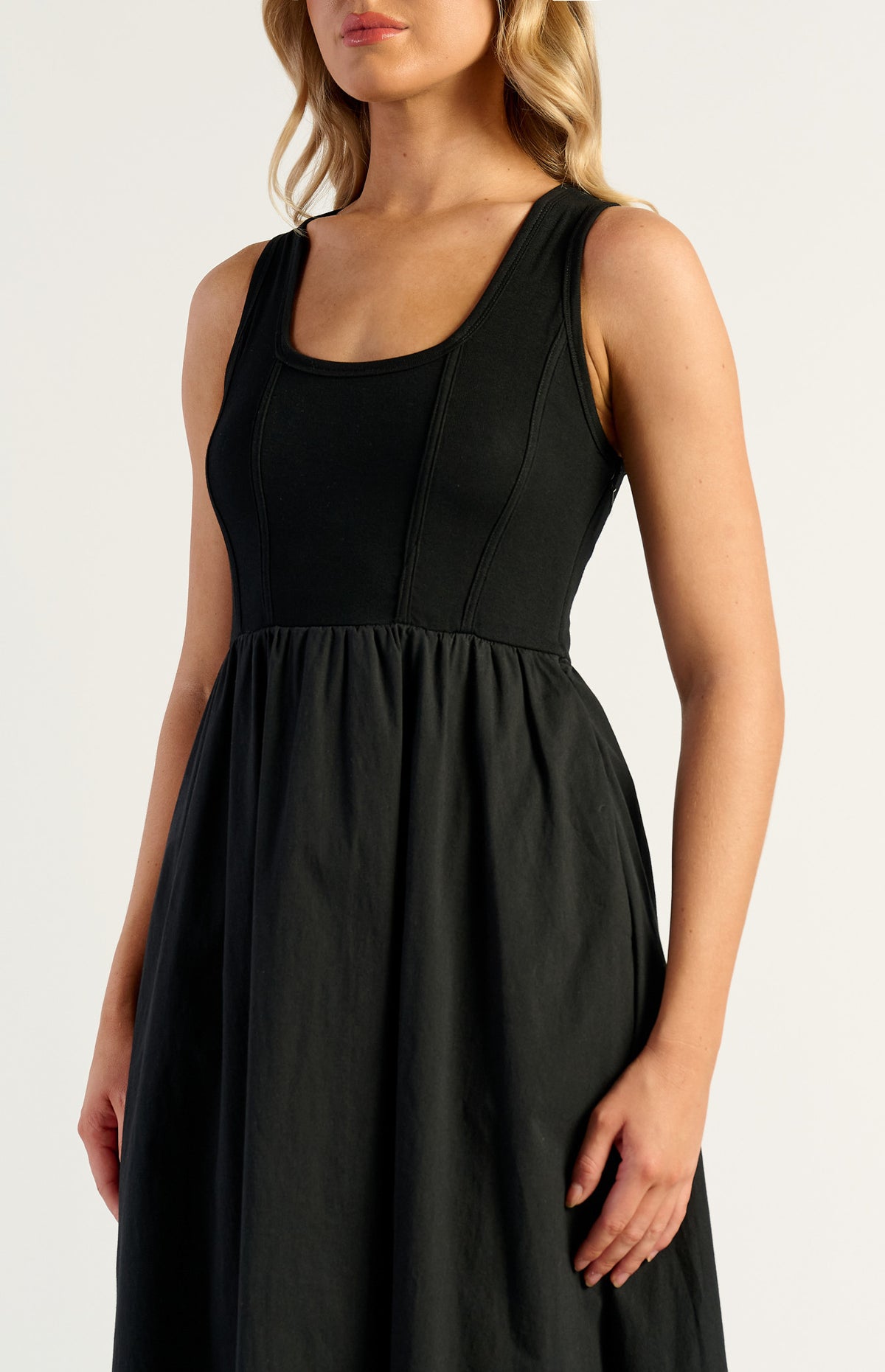 ASHER MIDI DRESS -BLACK