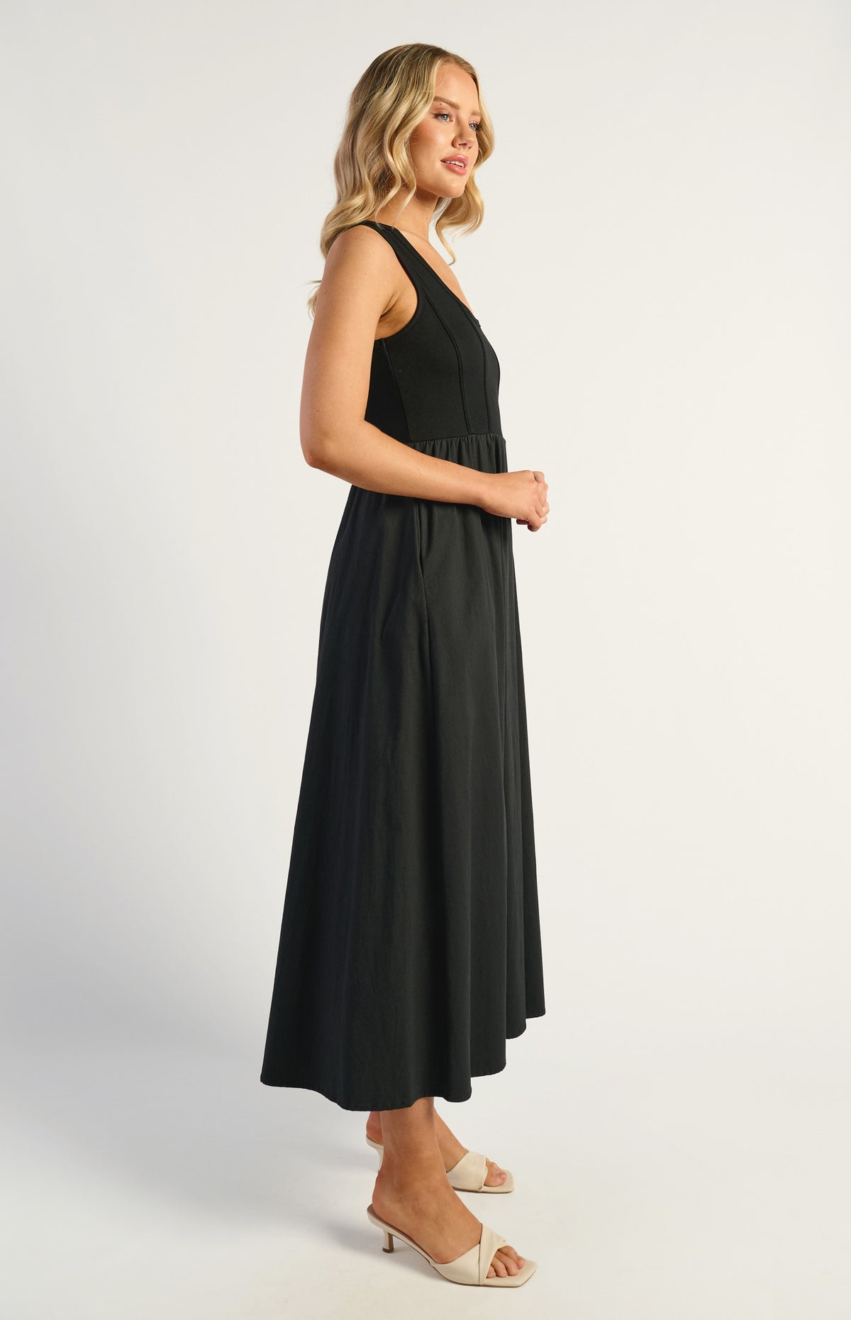 ASHER MIDI DRESS -BLACK