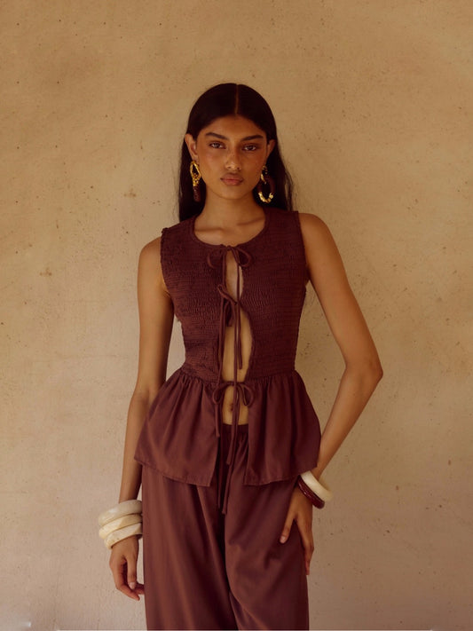 FLEUR SHIRRED TIE FRONT TOP - CHOCOLATE