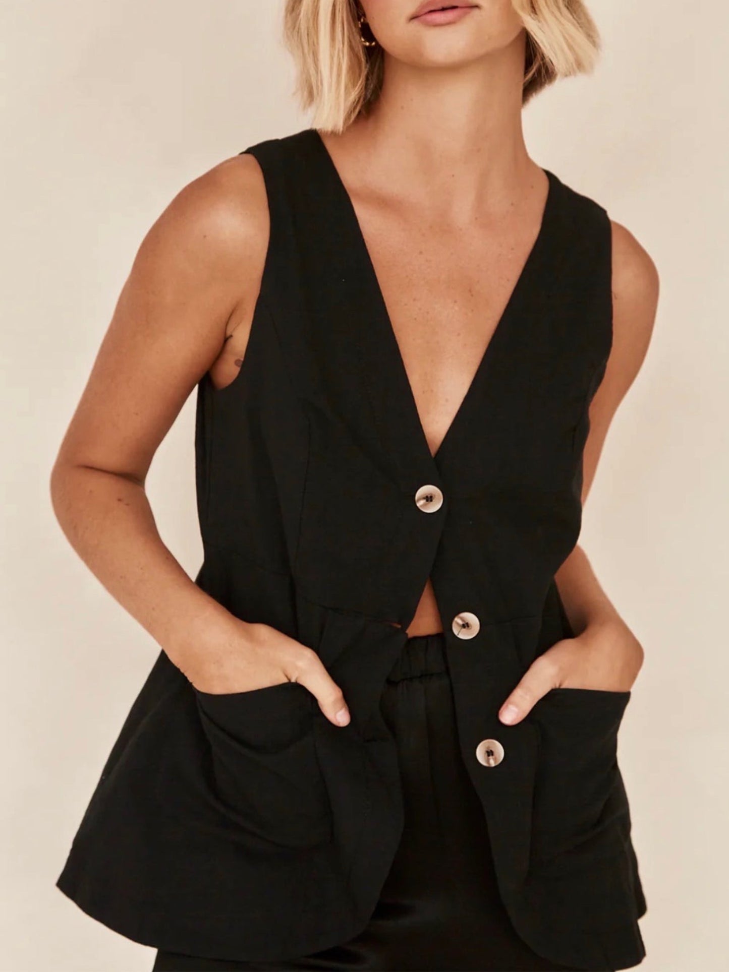 MARCELINE VEST TOP -BLACK
