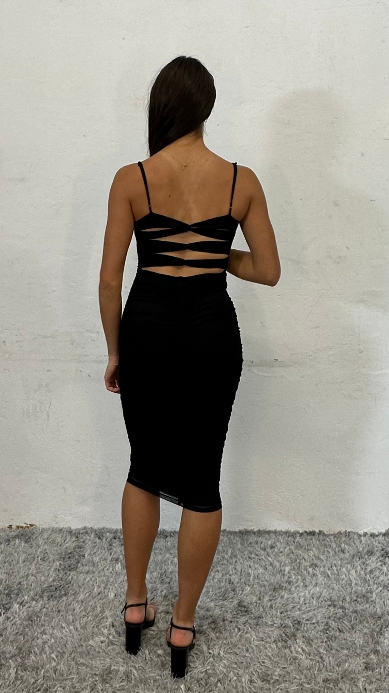 LIZZA MIDI DRESS -BLACK